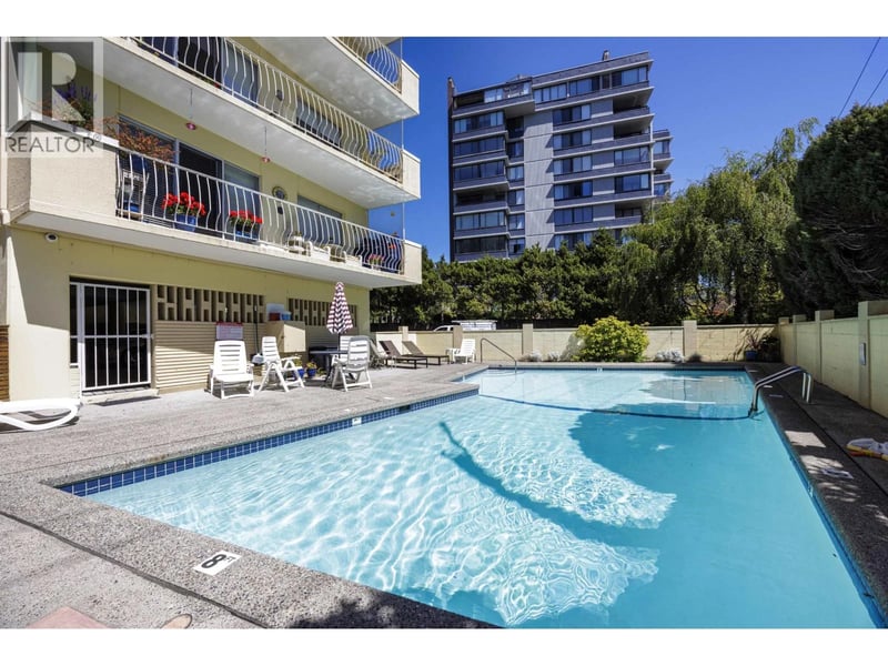 #705 2187 BELLEVUE Avenue, West Vancouver, British Columbia, V7V1C2, West Vancouver, British Columbia — photo 1 of 5