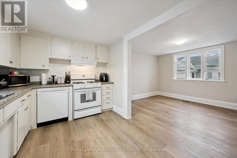 #2 29 Hooper Street West, Guelph (St. Patrick's Ward), Ontario, N1E5W6, Guelph (St. Patrick's Ward), Ontario — photo 1 of 5