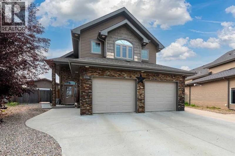 1306 52C Avenue, Lloydminster, Alberta, T9V3L4, Lloydminster, Alberta — photo 1 of 5
