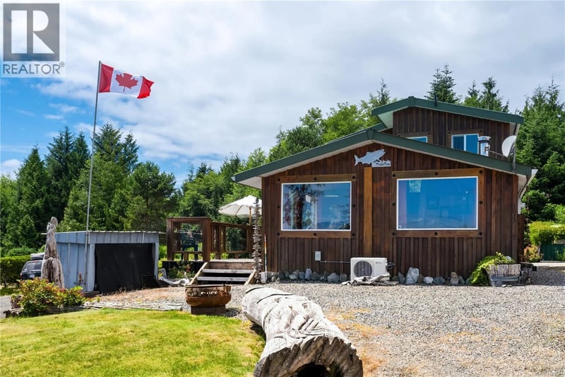 1033 Seventh Avenue, Ucluelet, British Columbia, V0R3A0, Ucluelet, British Columbia — photo 1 of 5