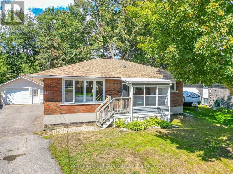 11 Milford Crescent, North Bay (Ferris), Ontario, P1A1M4, North Bay (Ferris), Ontario — photo 1 of 5