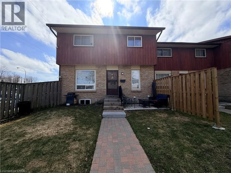 #1 249 CEDARBRAE Avenue, Waterloo, Ontario, N2L4S8, Waterloo, Ontario — photo 1 of 5