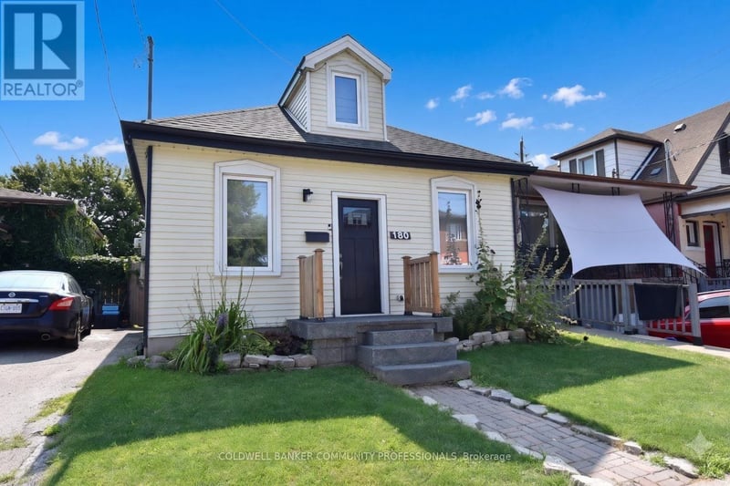 180 Province Street North, Hamilton (Crown Point), Ontario, L8H4H8, Hamilton (Crown Point), Ontario — photo 1 of 5