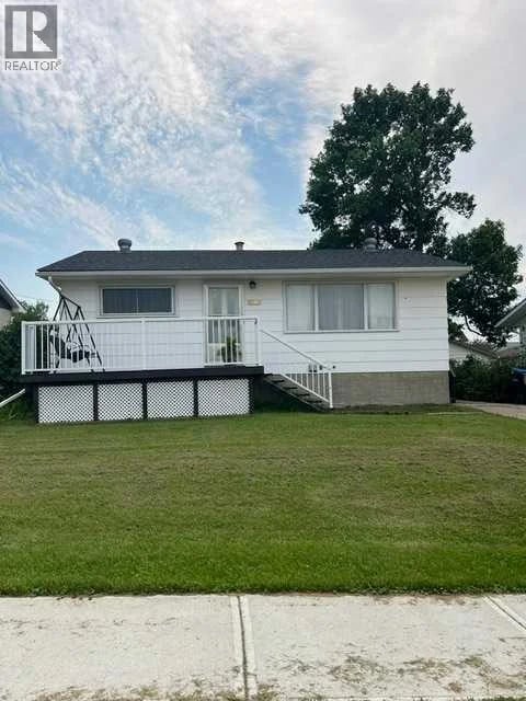 5005 47 Avenue, Mayerthorpe, Alberta, T0E1N0, Mayerthorpe, Alberta — photo 1 of 5