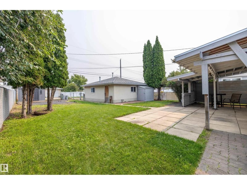 13207 77 ST NW, Edmonton, Alberta, T5C1C8, Edmonton, Alberta — photo 1 of 5