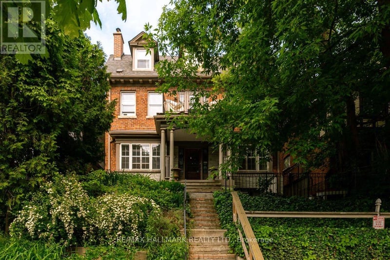 #Lower 483 Parkside Drive, Toronto (High Park-Swansea), Ontario, M6R2Z9, Toronto (High Park-Swansea), Ontario — photo 1 of 5