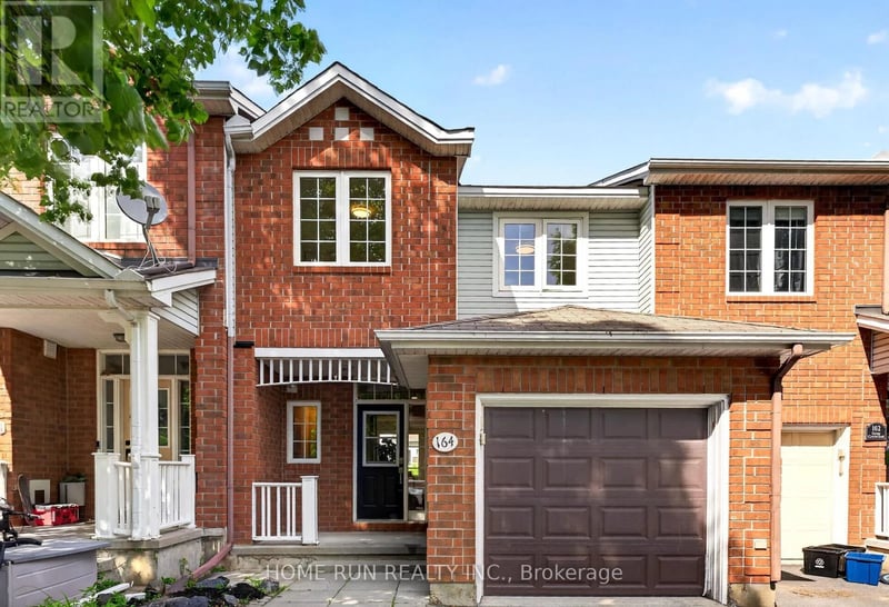 164 Gray Crescent, Ottawa, Ontario, K2K3L9, Ottawa, Ontario — photo 1 of 5