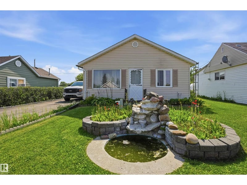 4741 51 Ave, Wildwood, Alberta, T0E2M0, Wildwood, Alberta — photo 1 of 5