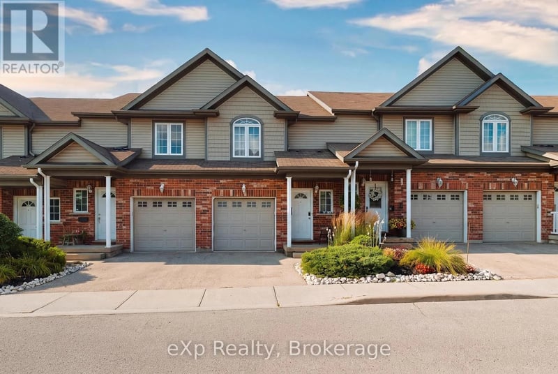 #4 975 Strasburg Road, Kitchener, Ontario, N2E0A8, Kitchener, Ontario — photo 1 of 5