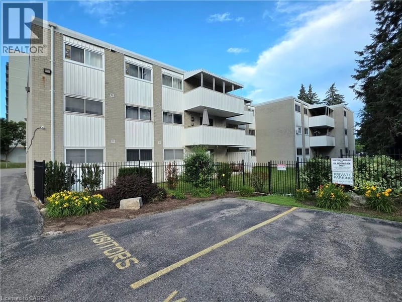 #103 24 MOOREGATE Crescent, Kitchener, Ontario, N2M2G1, Kitchener, Ontario — photo 1 of 5
