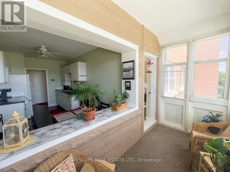 #25 824 Brant Street, Burlington (Brant), Ontario, L7R2J5, Burlington (Brant), Ontario — photo 1 of 5