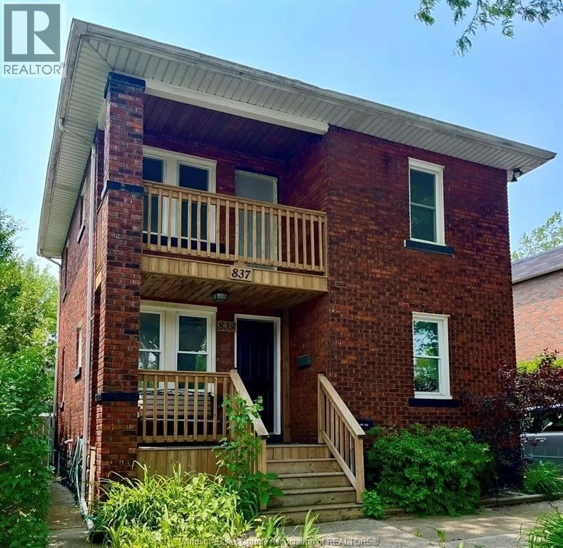 #UPPER 837 LOUIS Avenue, Windsor, Ontario, N8A1X4, Windsor, Ontario — photo 1 of 5