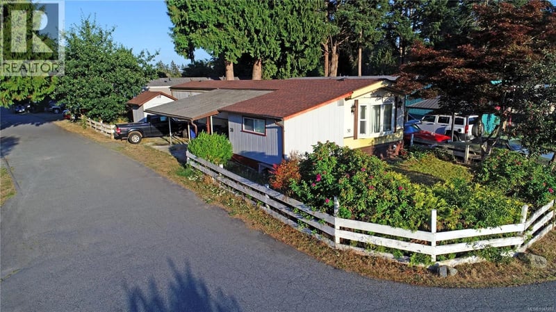 #30 971 Douglas Avenue, Nanaimo, British Columbia, V9R6C1, Nanaimo, British Columbia — photo 1 of 5