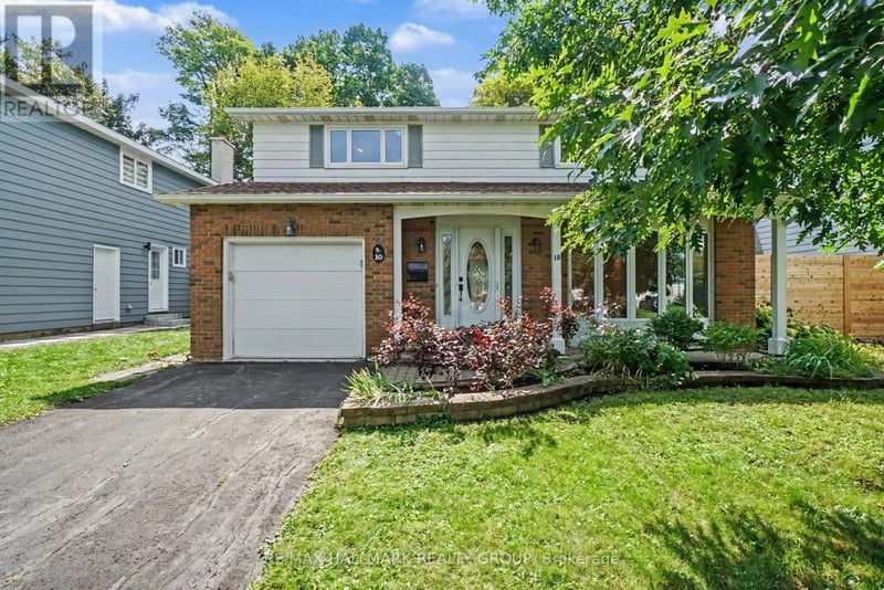 10 Woodview Crescent, Ottawa, Ontario, K1B3A9, Ottawa, Ontario — photo 1 of 5
