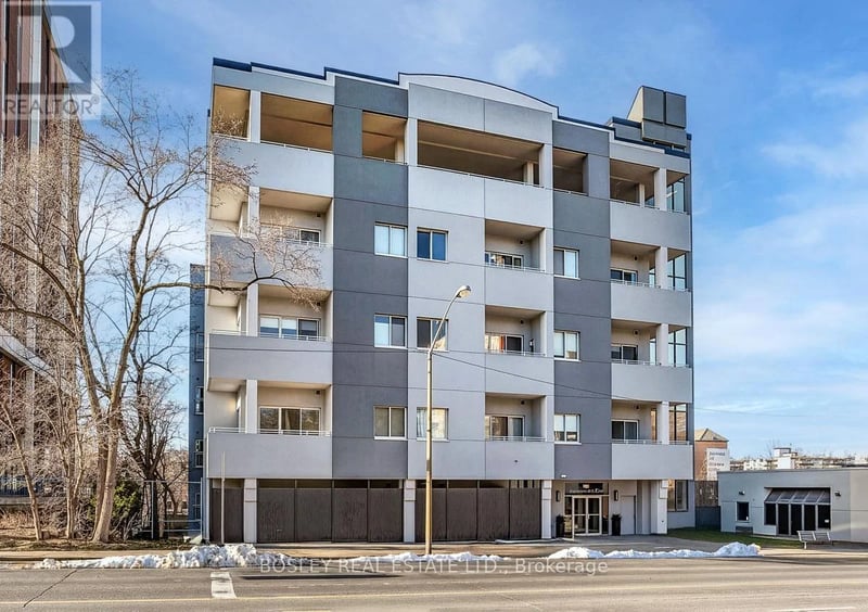#110 600 Eglinton Avenue East, Toronto (Mount Pleasant East), Ontario, M4P1P3, Toronto (Mount Pleasant East), Ontario — photo 1 of 5