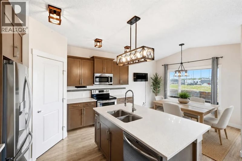46 Fireside Place, Cochrane, Alberta, T4C0R2, Cochrane, Alberta — photo 1 of 5