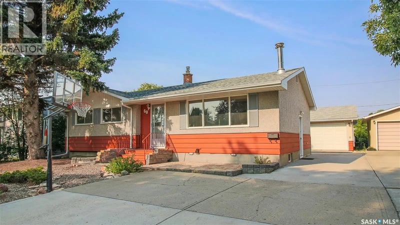60 Gale STREET, Regina, Saskatchewan, S4R4E1, Regina, Saskatchewan — photo 1 of 5
