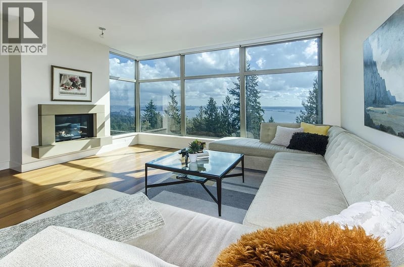 #801 3335 CYPRESS Place, West Vancouver, British Columbia, V7S3J8, West Vancouver, British Columbia — photo 1 of 5