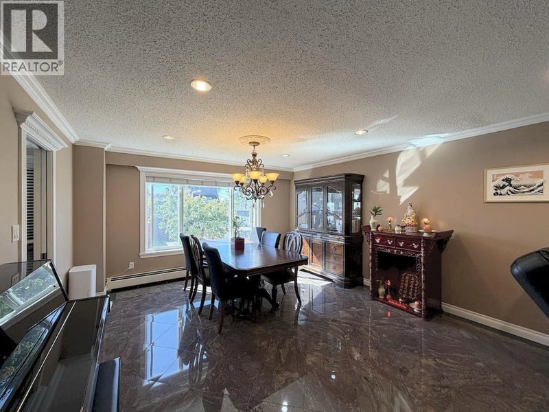 5885 LINCOLN Street, Vancouver, British Columbia, V5R4P8, Vancouver, British Columbia — photo 1 of 5