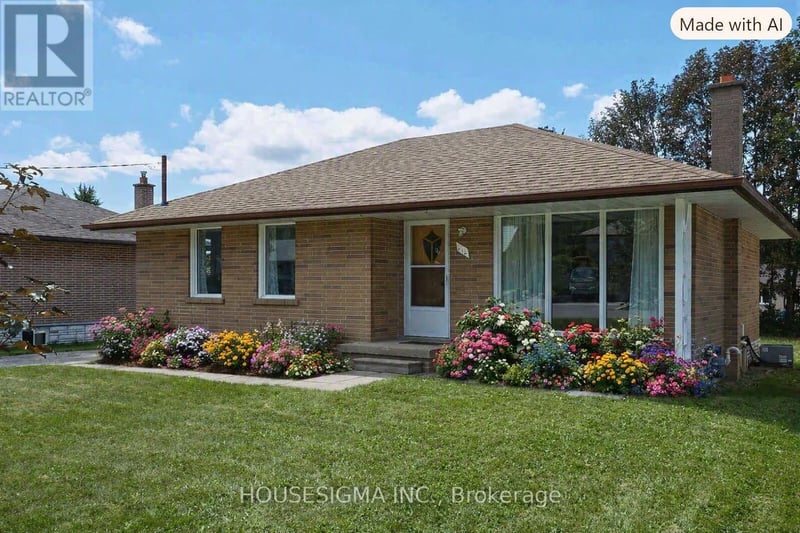 212 Hallett Avenue, Whitby (Lynde Creek), Ontario, L1N5K8, Whitby (Lynde Creek), Ontario — photo 1 of 5