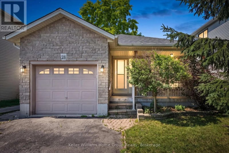28 Peglar Crescent, Centre Wellington (Fergus), Ontario, N1M3T3, Centre Wellington (Fergus), Ontario — photo 1 of 5