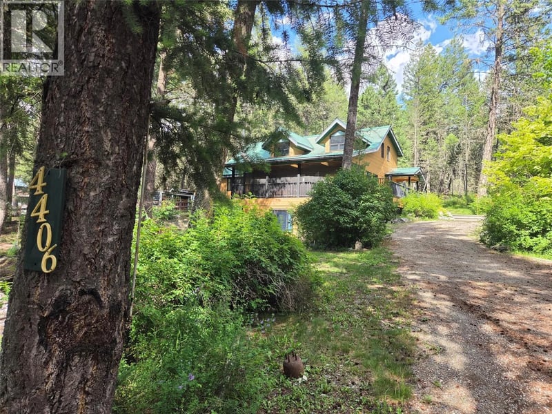 4406 Ashton Road, Spur Valley, British Columbia, V0A1B0, Spur Valley, British Columbia — photo 1 of 5