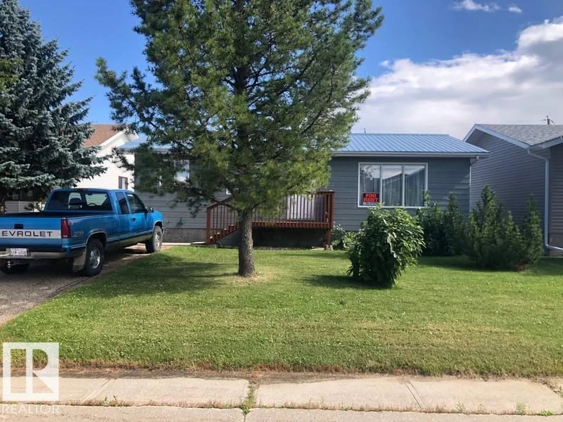 4619 43 ST, Mayerthorpe, Alberta, T0E1N0, Mayerthorpe, Alberta — photo 1 of 5
