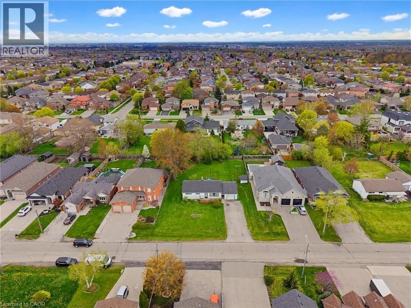 29 LECKIE Avenue, Stoney Creek, Ontario, L8J2S7, Stoney Creek, Ontario — photo 1 of 5
