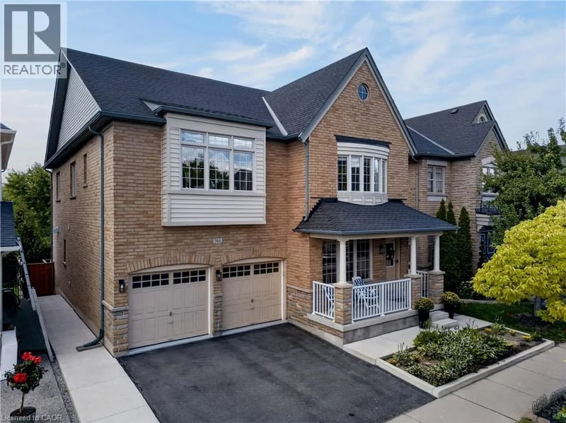 360 HOLMES Crescent, Milton, Ontario, L9T0T4, Milton, Ontario — photo 1 of 5