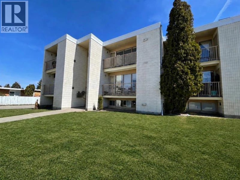 1327 Scenic Drive South, Lethbridge, Alberta, T1K1M3, Lethbridge, Alberta — photo 1 of 5