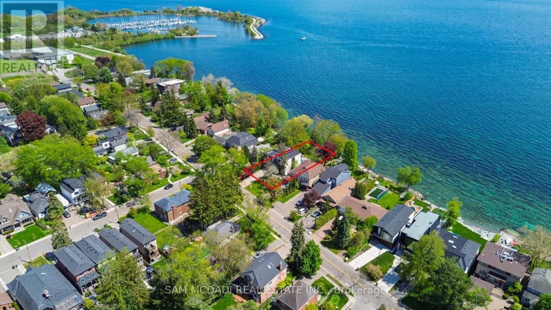 67 Lake Promenade, Toronto (Long Branch), Ontario, M8W1A2, Toronto (Long Branch), Ontario — photo 1 of 5