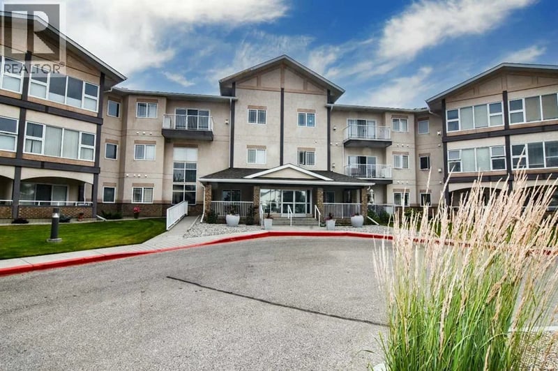 43 Westlake Circle, Strathmore, Alberta, T1P1T6, Strathmore, Alberta — photo 1 of 5