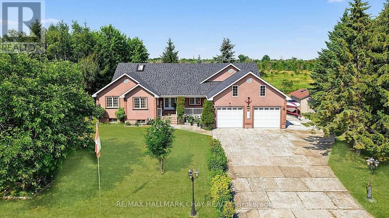 31 Hillside Drive, Georgian Bay (Baxter), Ontario, L0K1S0, Georgian Bay (Baxter), Ontario — photo 1 of 5