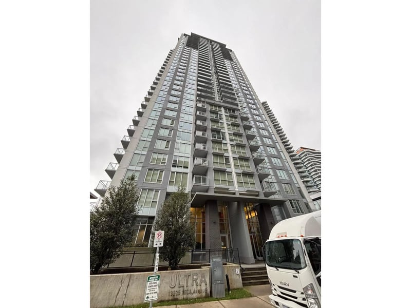 #1103 13325 102A Avenue, Surrey, British Columbia, V3T0J5, Surrey, British Columbia — photo 1 of 5