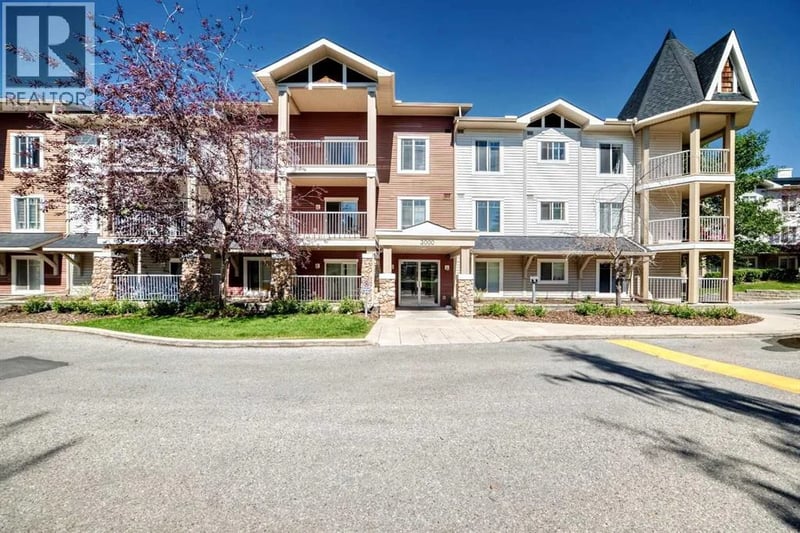 70 Panamount Drive Northwest, Calgary, Alberta, T3K5Z1, Calgary, Alberta — photo 1 of 5