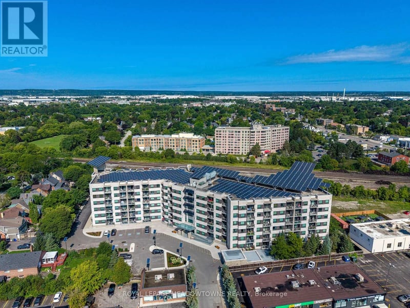 #313 383 Main Street East, Milton (OM Old Milton), Ontario, L9T8K8, Milton (OM Old Milton), Ontario — photo 1 of 5