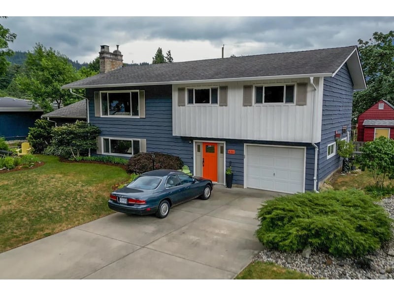630 HAZEL Street, Hope, British Columbia, V0X1L0, Hope, British Columbia — photo 1 of 5