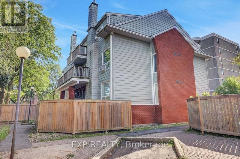 #F 20 Hart Avenue, Ottawa, Ontario, K1K4H8, Ottawa, Ontario — photo 1 of 5