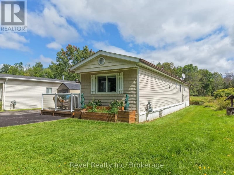 #8 395 Riverbend Road, North Bay (Ferris), Ontario, P1B8Z4, North Bay (Ferris), Ontario — photo 1 of 5
