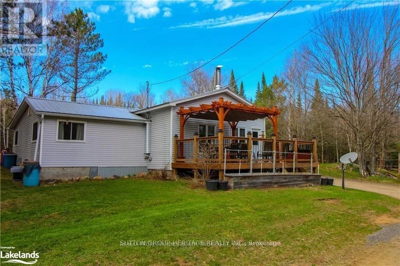 1241 One Mile Drive, Minden Hills (Hindon), Ontario, K0M2K0, Minden Hills (Hindon), Ontario — photo 1 of 5