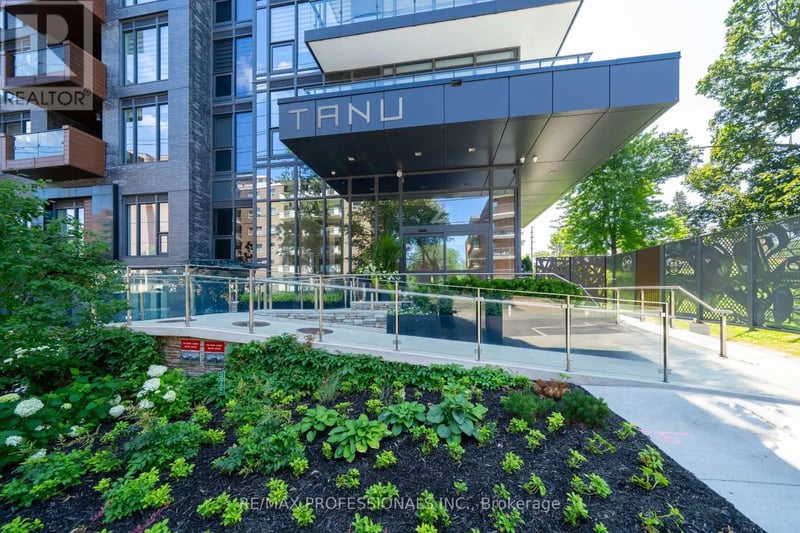 #816 21 Park Street East, Mississauga (Port Credit), Ontario, L5G1L6, Mississauga (Port Credit), Ontario — photo 1 of 5