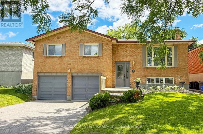 39 Applewood Crescent, Scugog (Port Perry), Ontario, L9L1G7, Scugog (Port Perry), Ontario — photo 1 of 5