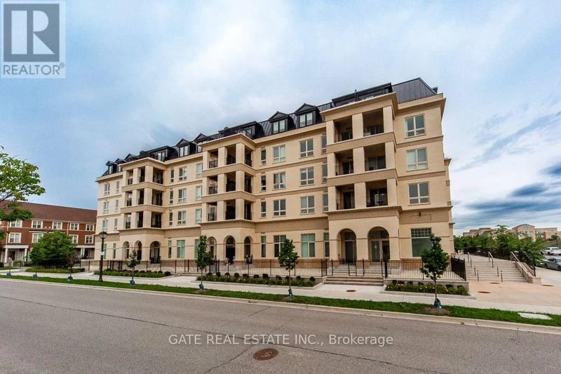 #Ph3 101 Cathedral High Street, Markham (Cathedraltown), Ontario, L8C0P1, Markham (Cathedraltown), Ontario — photo 1 of 5