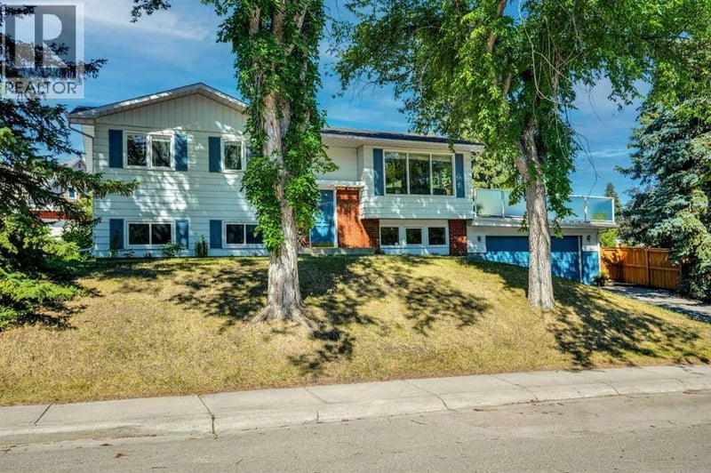 9667 Oakhill Drive Southwest, Calgary, Alberta, T2V3W6, Calgary, Alberta — photo 1 of 5