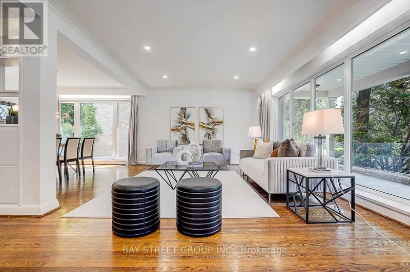 336 Betty Ann Drive, Toronto (Willowdale West), Ontario, M2R1B3, Toronto (Willowdale West), Ontario — photo 1 of 5