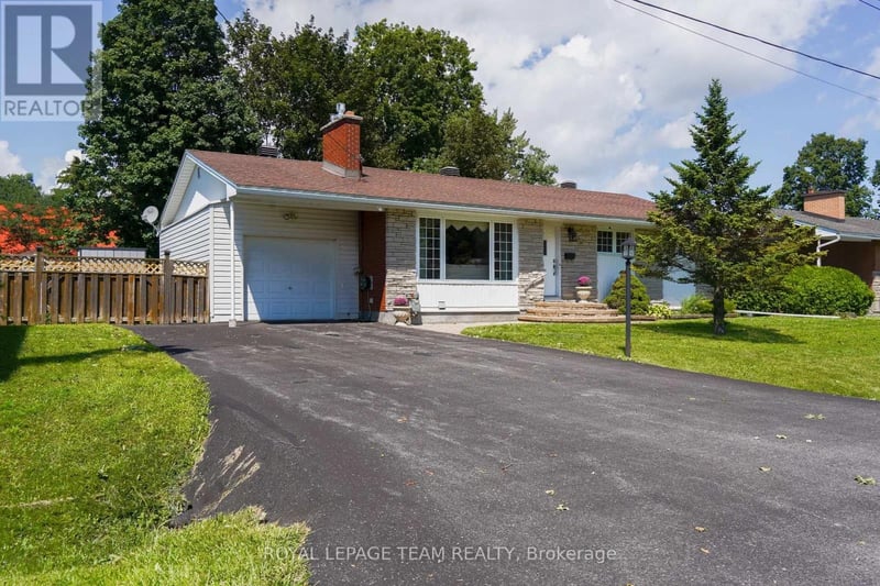29 Epworth Avenue, Ottawa, Ontario, K2G2L6, Ottawa, Ontario — photo 1 of 5