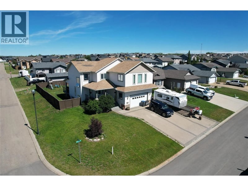 1844 88 Avenue, Dawson Creek, British Columbia, V1G0A6, Dawson Creek, British Columbia — photo 1 of 5