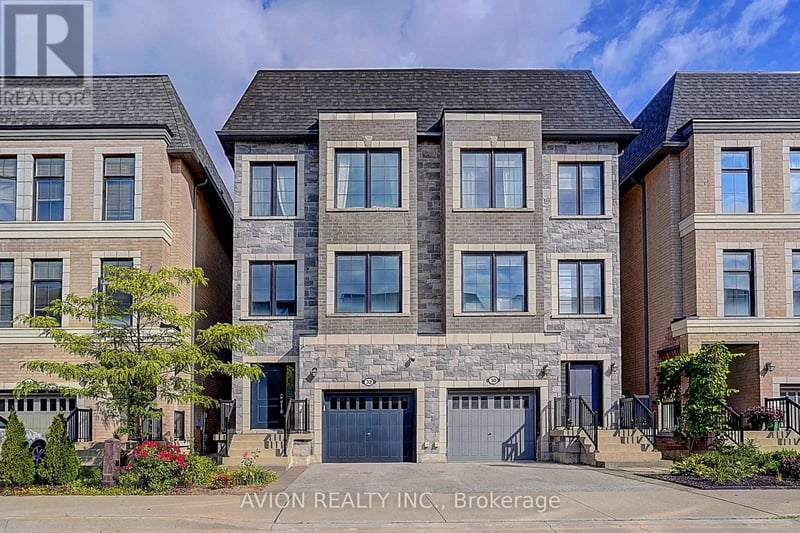 32 Mcgurran Lane, Richmond Hill (Doncrest), Ontario, L4B0G8, Richmond Hill (Doncrest), Ontario — photo 1 of 5