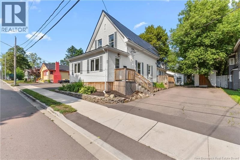 47 Peter Street, Moncton, New Brunswick, E1A3W3, Moncton, New Brunswick — photo 1 of 5