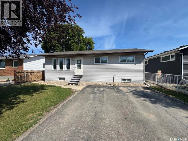 817 97th AVENUE, Tisdale, Saskatchewan, S0E1T0, Tisdale, Saskatchewan — photo 1 of 5